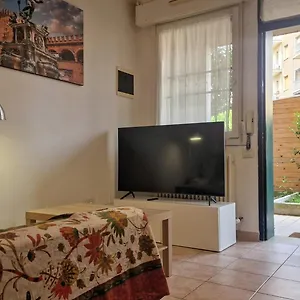 Apartament Fiorilli House - Fair District - Gratis Private Parking
