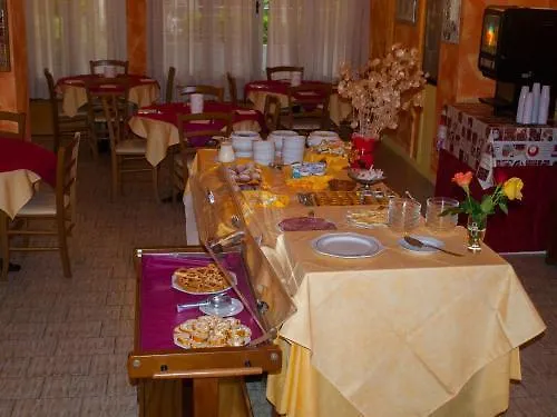 Hotel Villa Colombo Lido di Camaiore 3*,